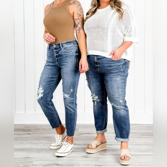 NWT Judy Blue distressed, high waist, relaxed fit jeans sz 15 (32) - Picture 2 of 16